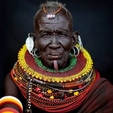 איש מבוגר משבט בטנזניה