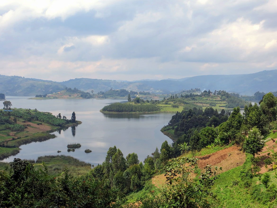 Озеро Bunyonyi